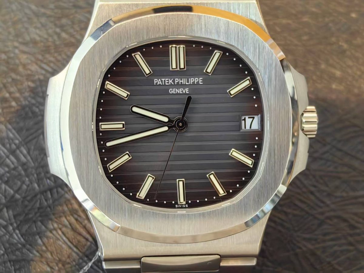 Full-mod blue dial Patek Philippe Nautilus 5711