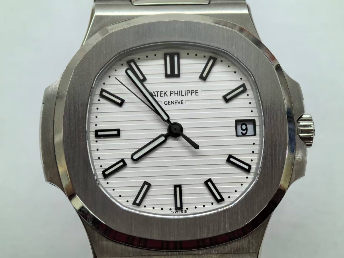 Patek Philippe Nautilus 5711 Snow White
