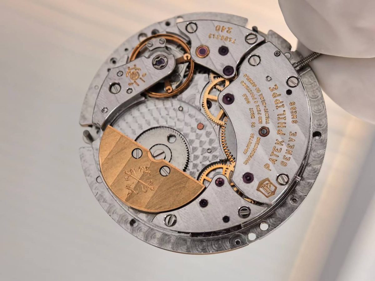 240 sc non‑indexed movement V3 Ultimate Edition for Patek Philippe Nautilus