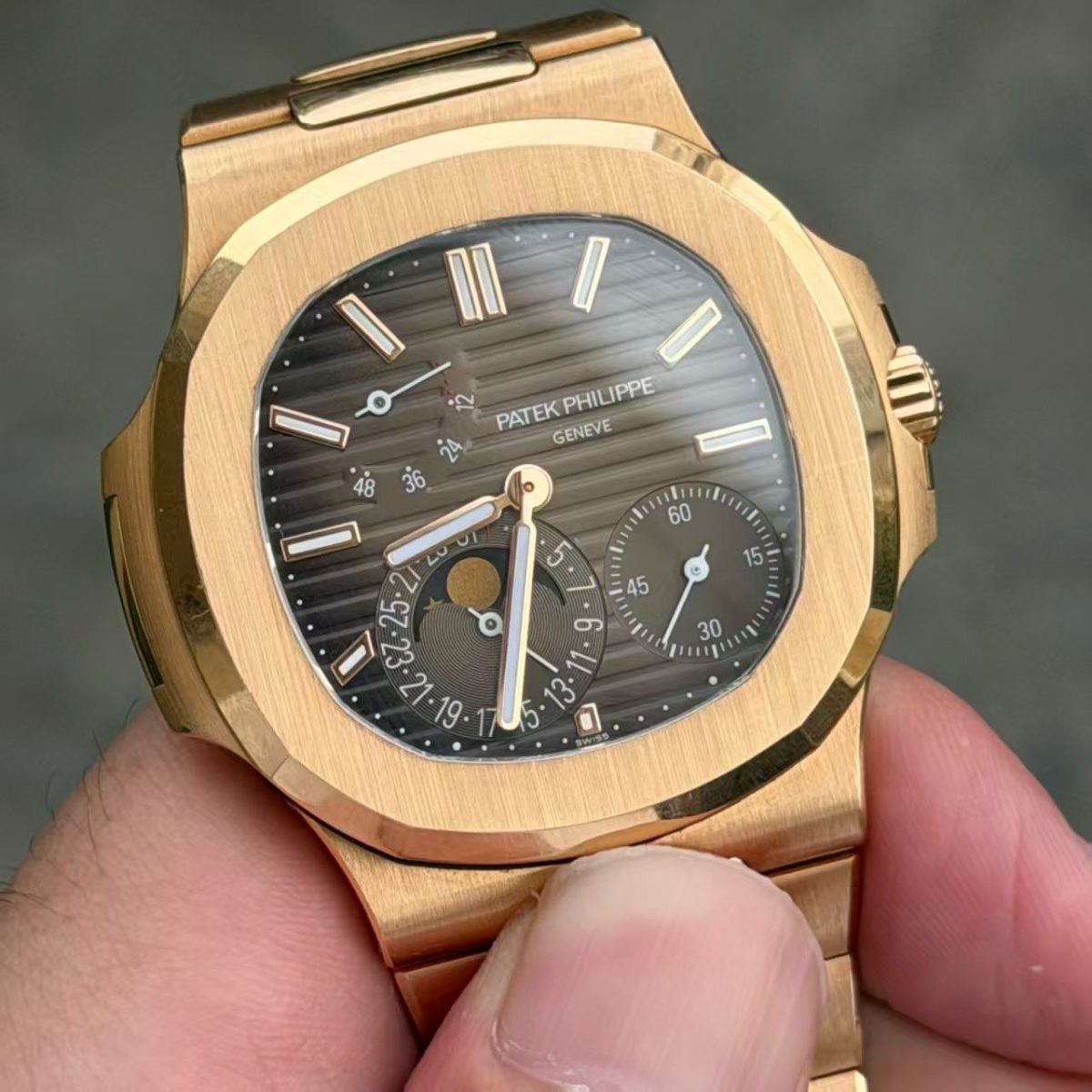Patek Philippe Nautilus 5712R – genuine dial, hands, moon phase, and a 7‑series movement